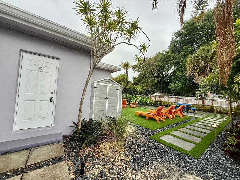 1215 Ne 17th Avenue - Photo 10