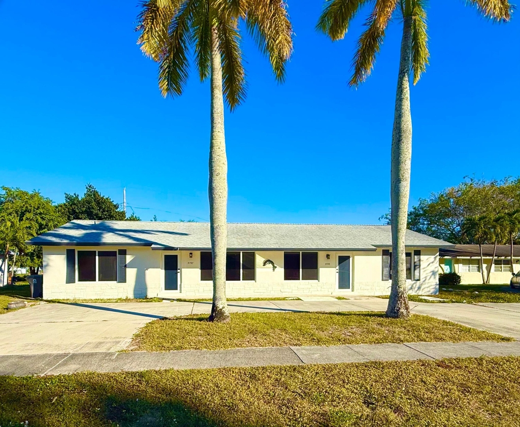 3797 E Roan Court - Photo 0