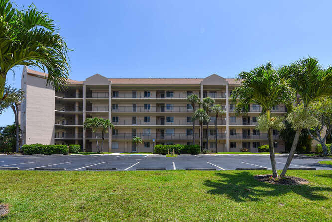 275 Palm Avenue - Photo 2