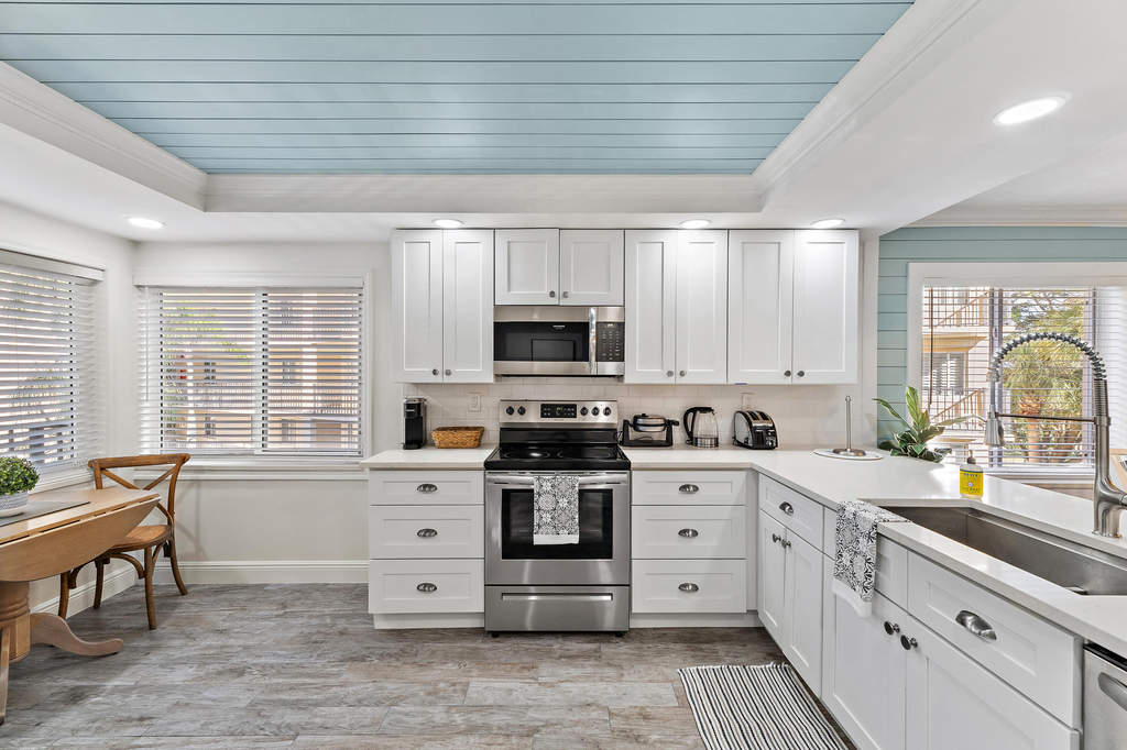 275 Palm Avenue - Photo 3