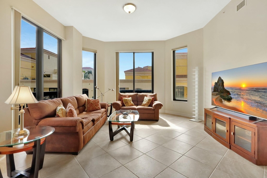 701 S Olive Avenue - Photo 4