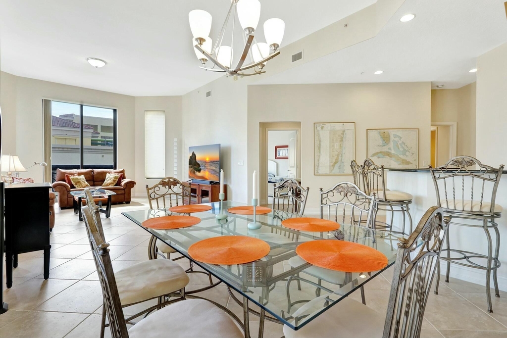 701 S Olive Avenue - Photo 1