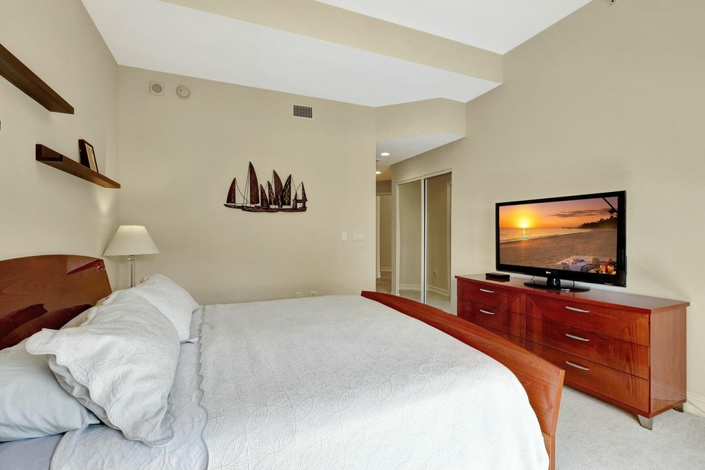 701 S Olive Avenue - Photo 14