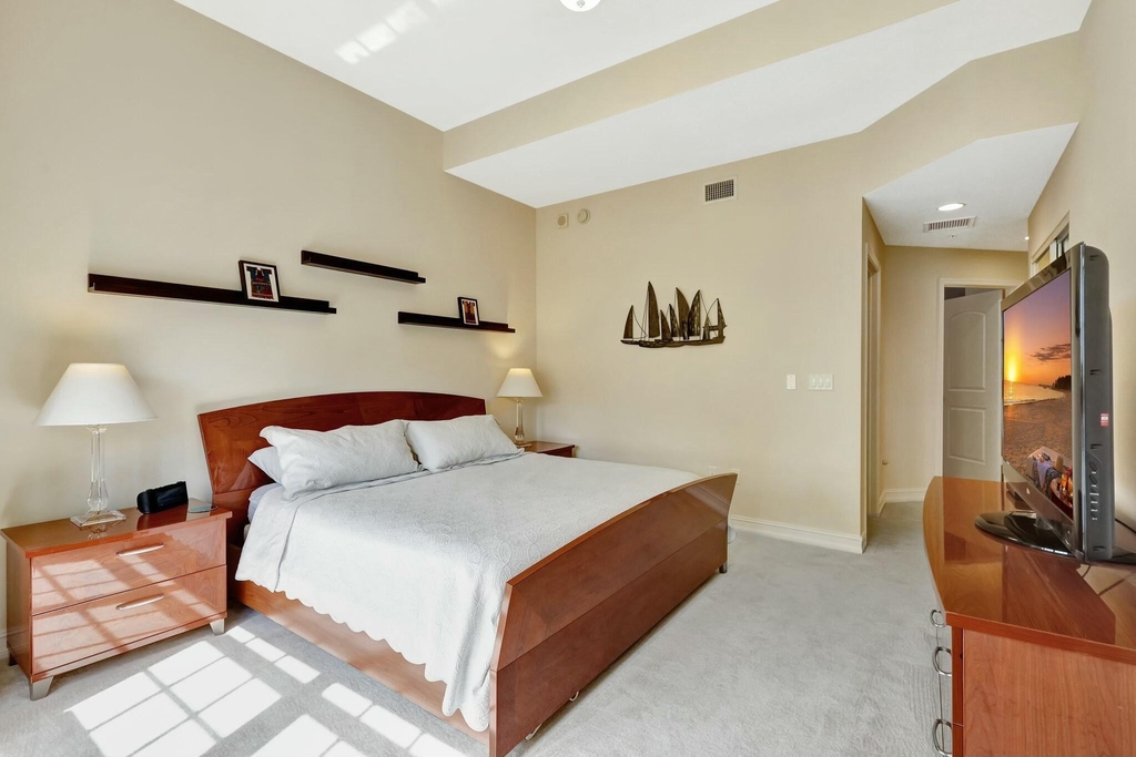 701 S Olive Avenue - Photo 12