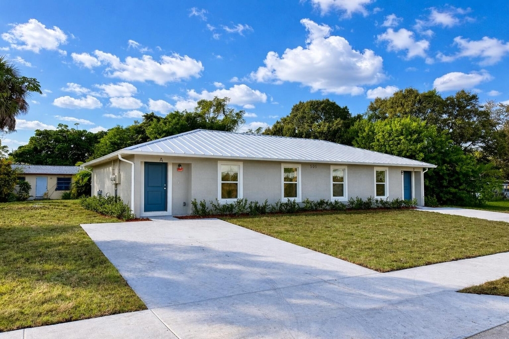 505 N 27th Street - Photo 0