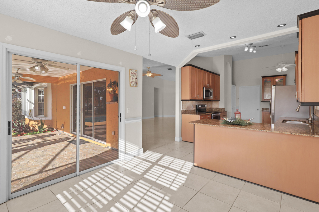 152 Ne Twylite Terrace - Photo 13