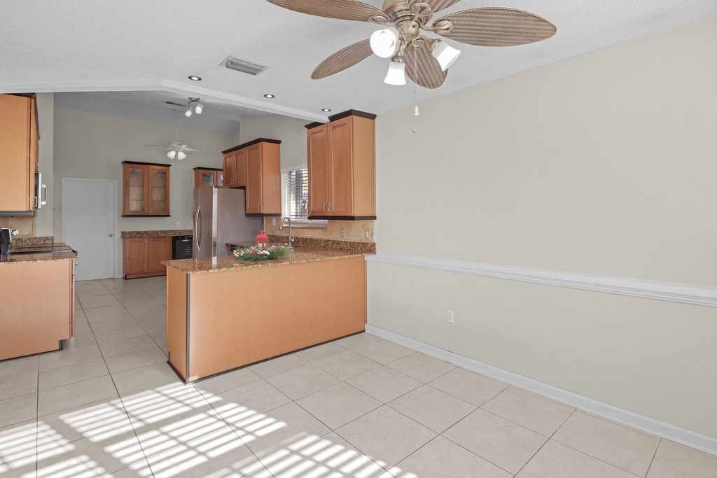 152 Ne Twylite Terrace - Photo 14