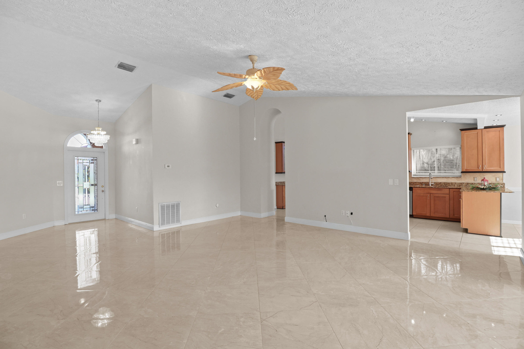 152 Ne Twylite Terrace - Photo 10
