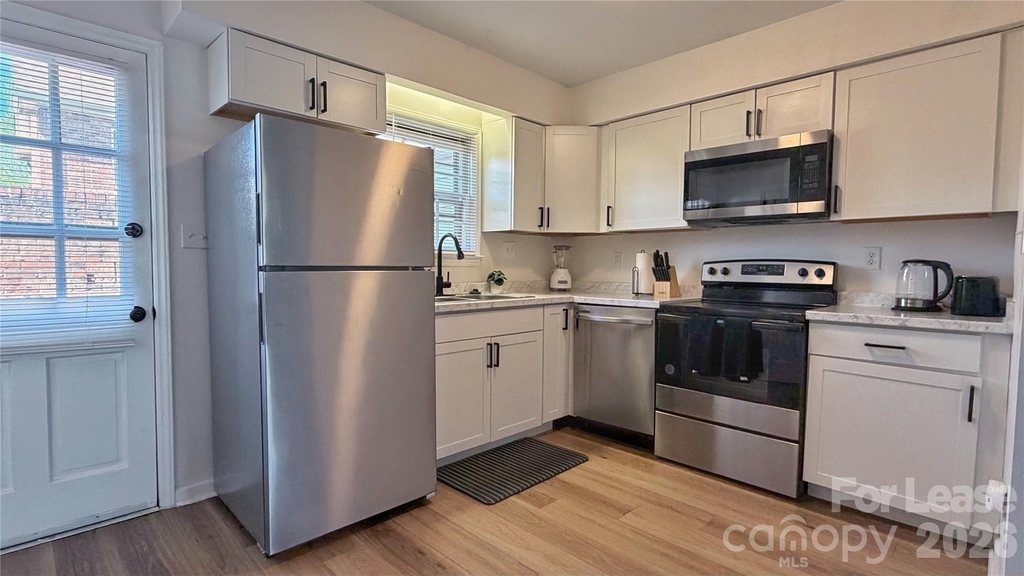 6314 Old Pineville Road - Photo 5
