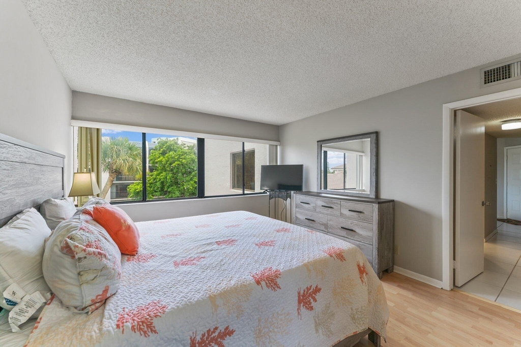 1605 S Us Highway 1 - Photo 23