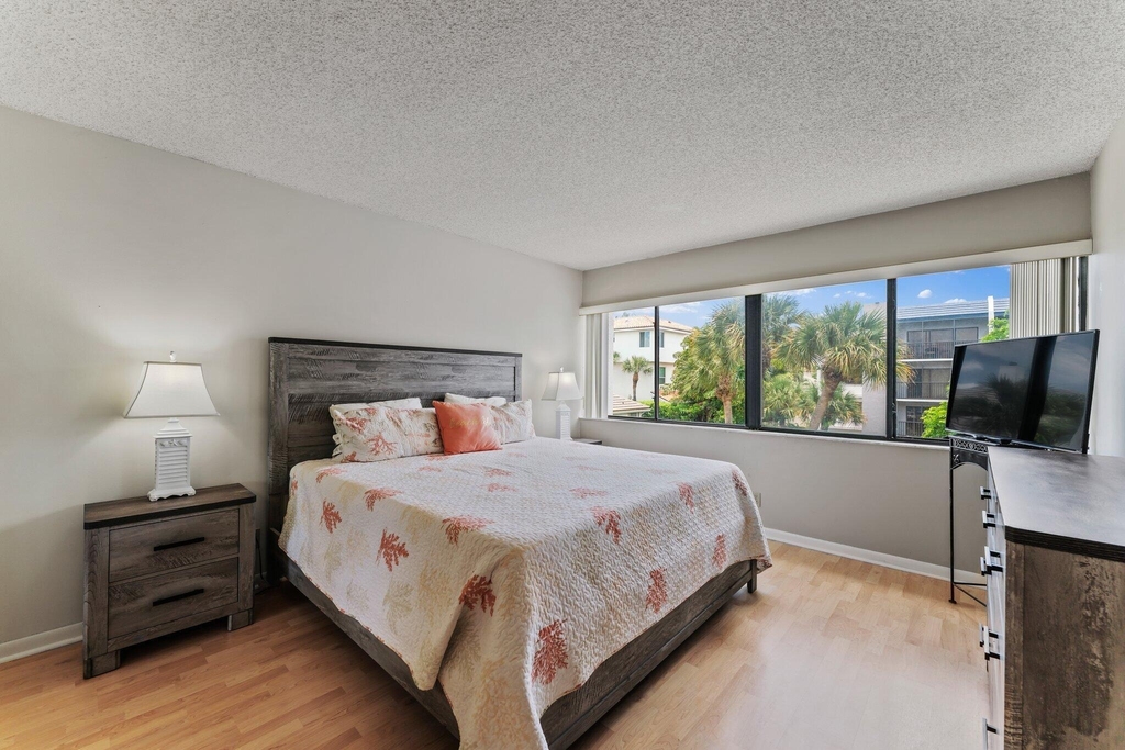 1605 S Us Highway 1 - Photo 22