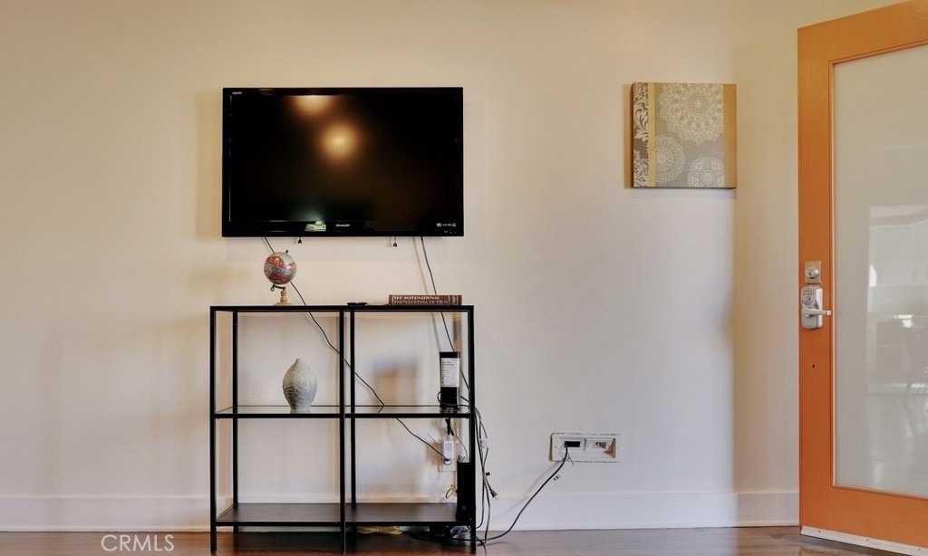 5150 Romaine Street - Photo 6