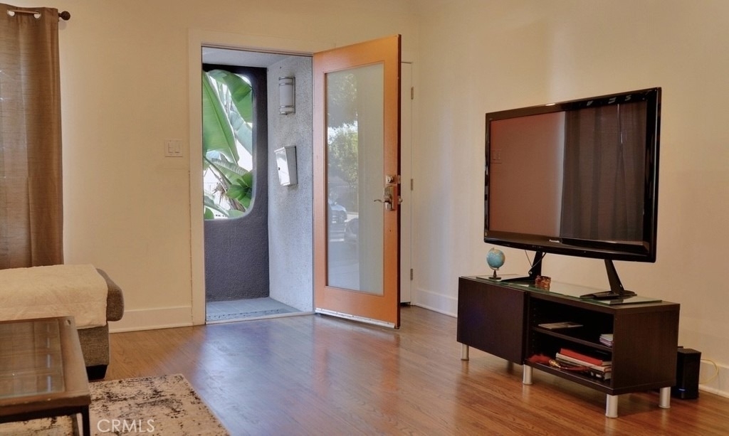 5150 Romaine Street - Photo 1