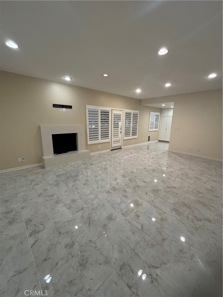 5200 White Oak Avenue - Photo 13