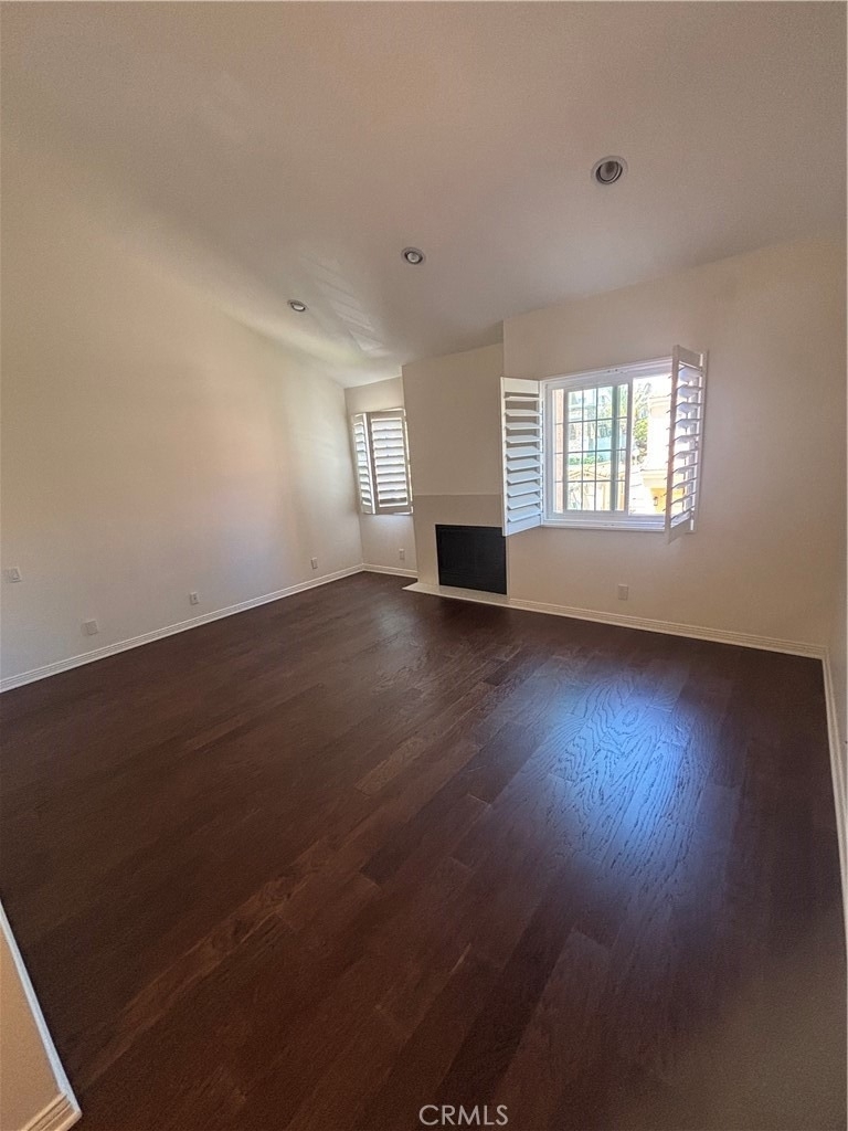 5200 White Oak Avenue - Photo 24