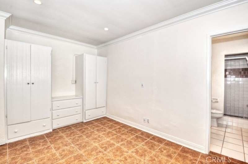 250 Cliff Drive - Photo 8