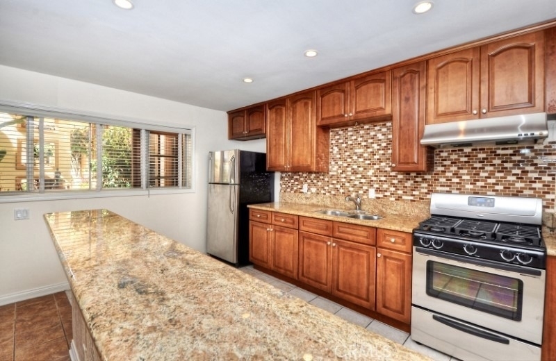 250 Cliff Drive - Photo 5