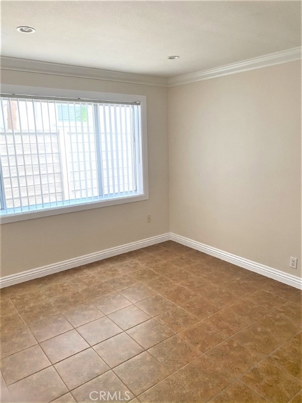 250 Cliff Drive - Photo 15