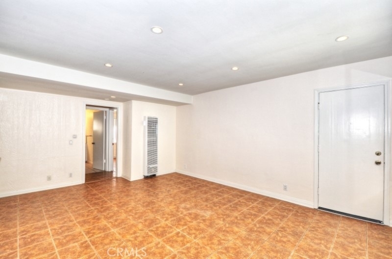 250 Cliff Drive - Photo 2