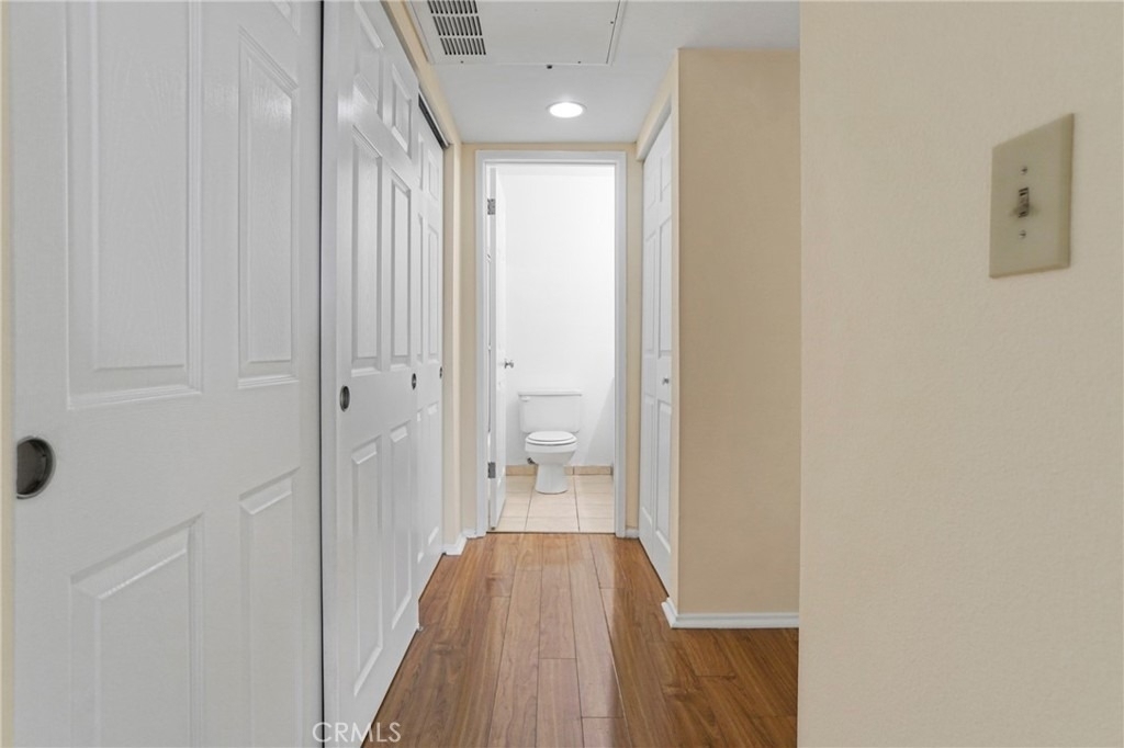 5325 Newcastle Avenue - Photo 10