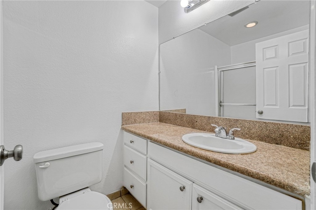 5325 Newcastle Avenue - Photo 11