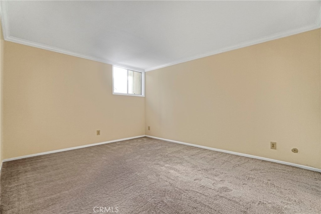 5325 Newcastle Avenue - Photo 12