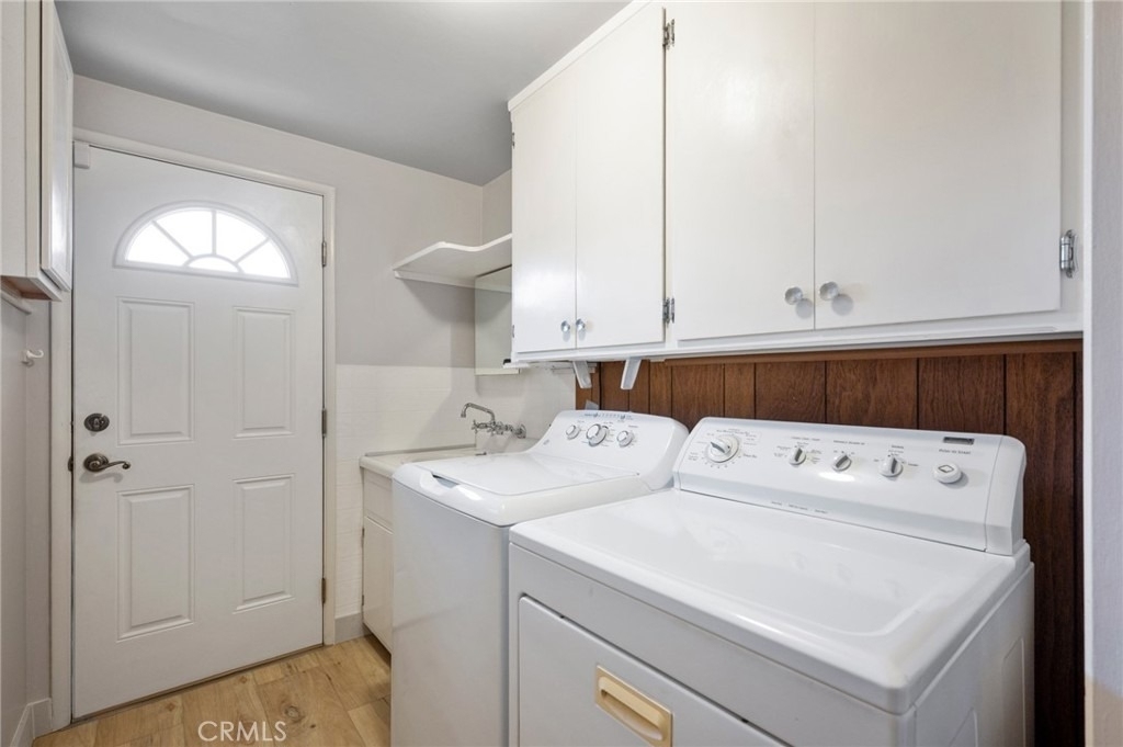 1935 W 1st - Photo 15