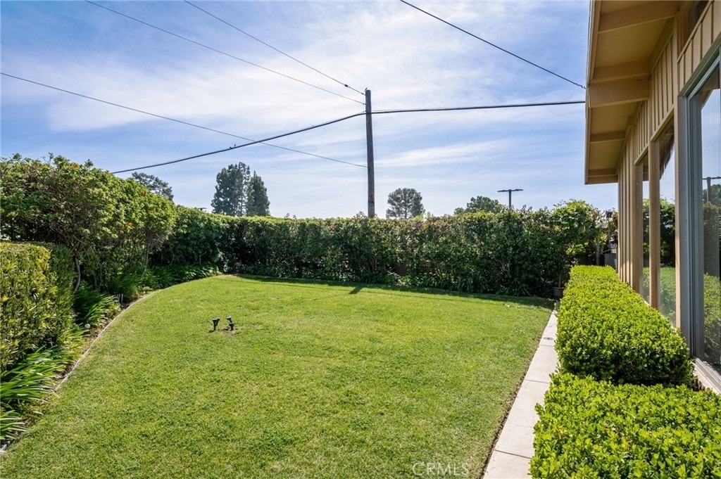 1935 W 1st - Photo 27