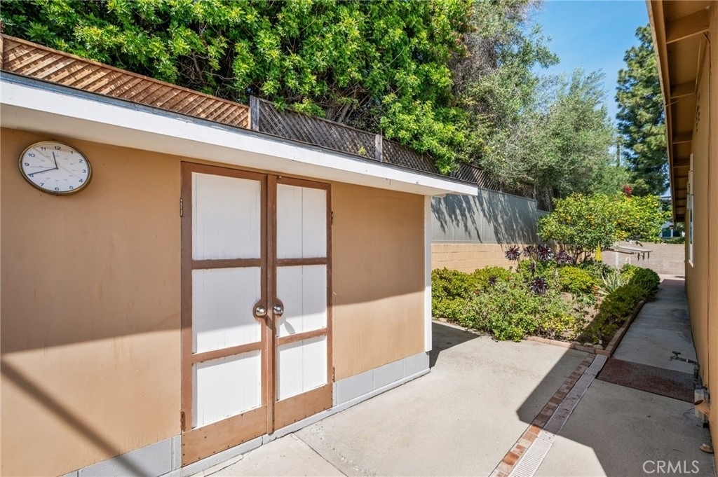 1935 W 1st - Photo 33