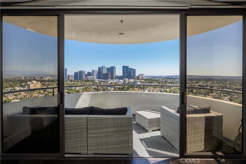 10560 Wilshire Boulevard - Photo 7