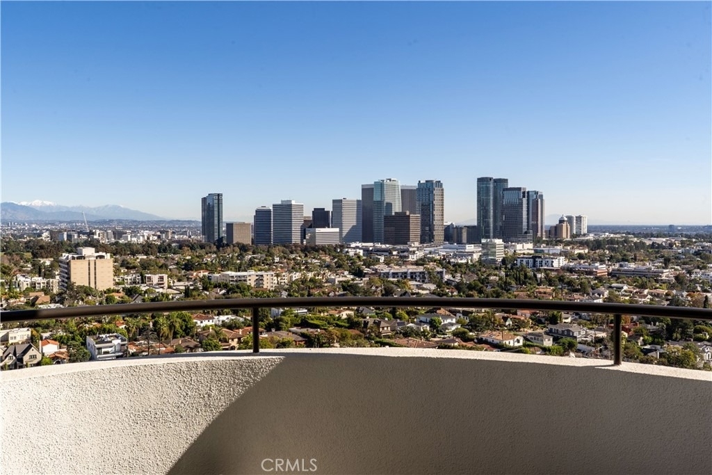 10560 Wilshire Boulevard - Photo 3