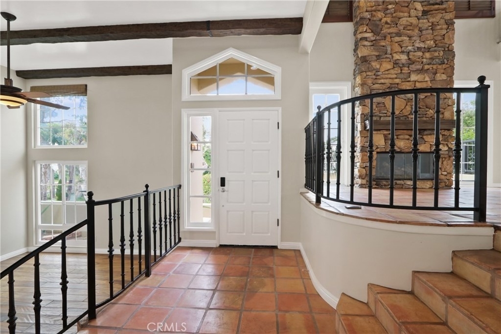 6031 Shadowbrook - Photo 2