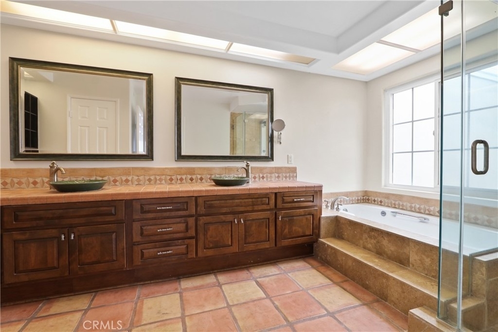 6031 Shadowbrook - Photo 14