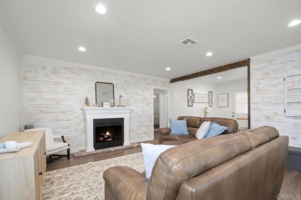 586 Del Mar - Photo 3