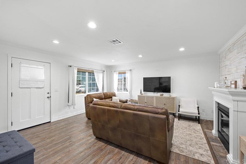 586 Del Mar - Photo 9