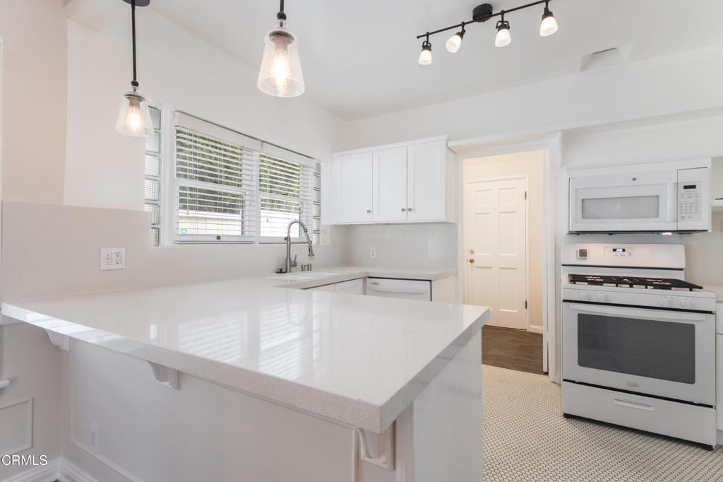 1726 N Vista Street - Photo 7