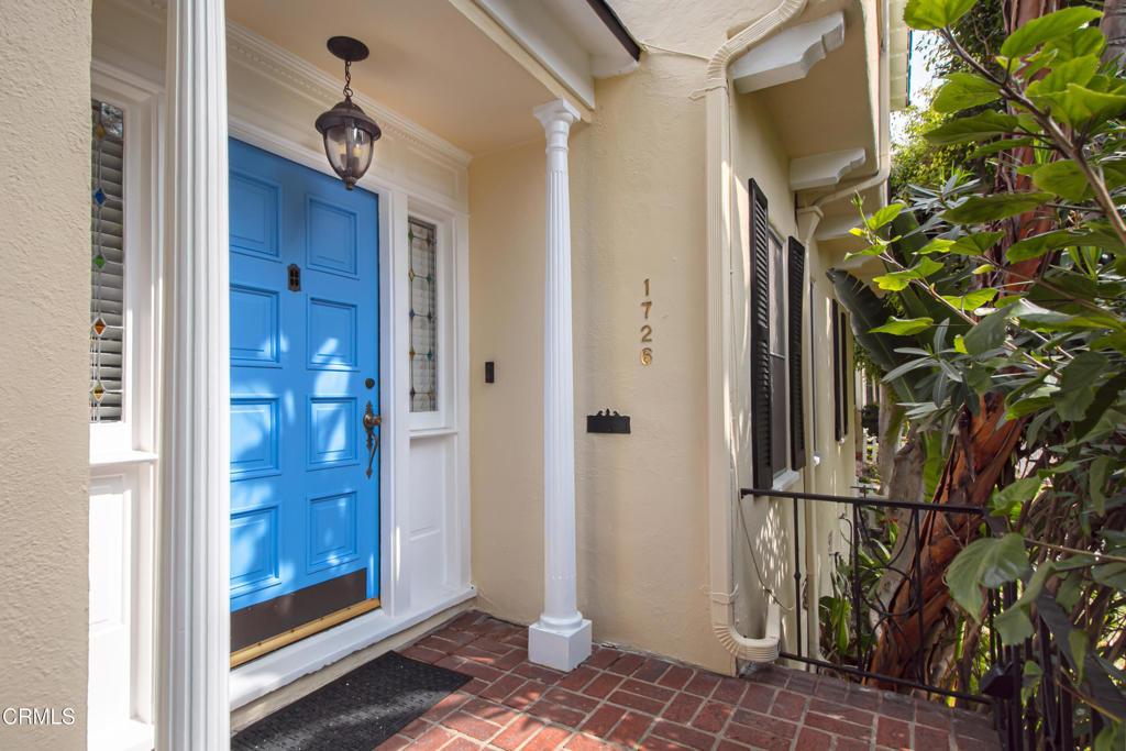 1726 N Vista Street - Photo 1