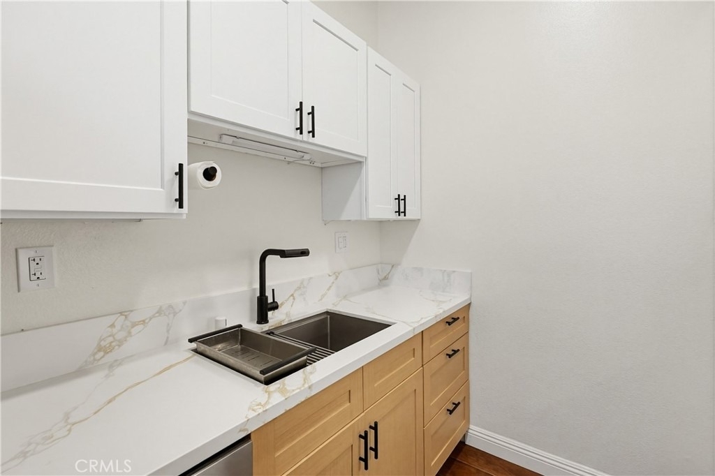8328 Regents Road - Photo 10
