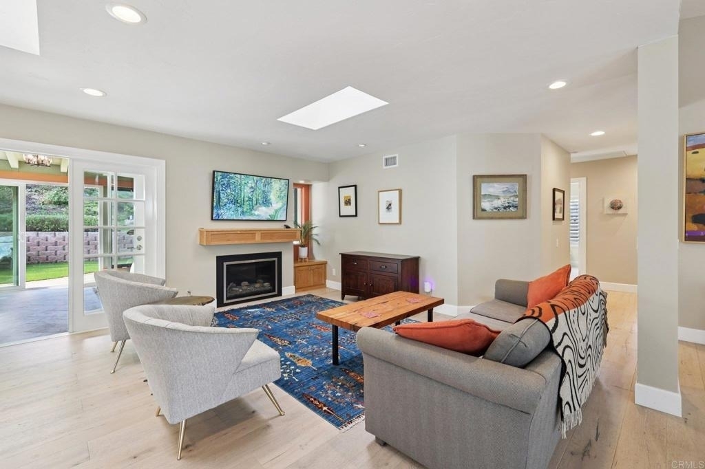 1767 Woodbine Place - Photo 9