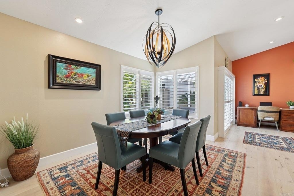 1767 Woodbine Place - Photo 6