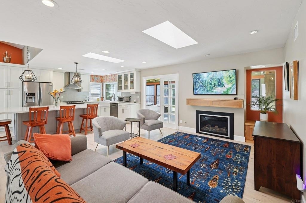1767 Woodbine Place - Photo 8