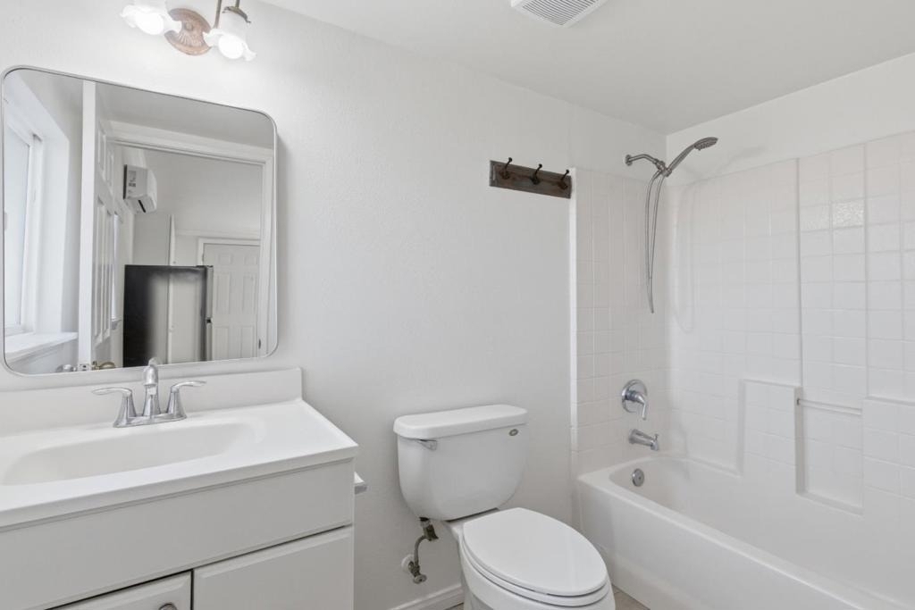8894 Indiana Avenue - Photo 3