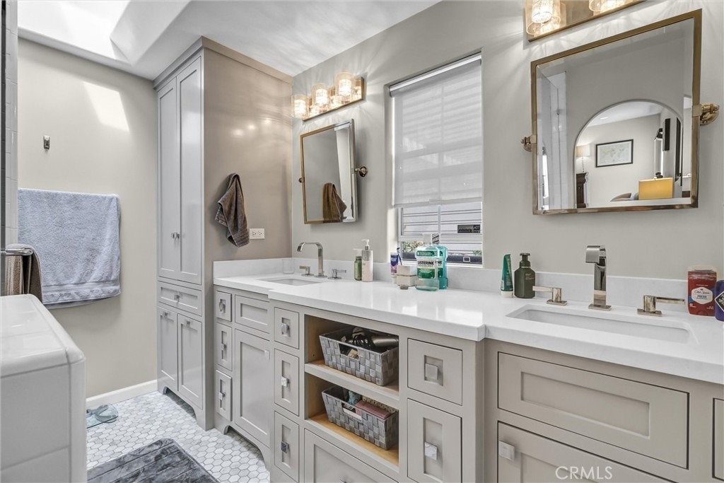 2740 Highland Way - Photo 5