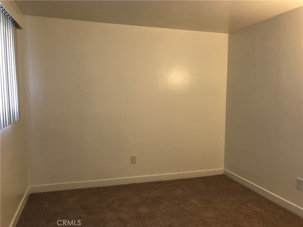 12081 Marigold Avenue - Photo 6