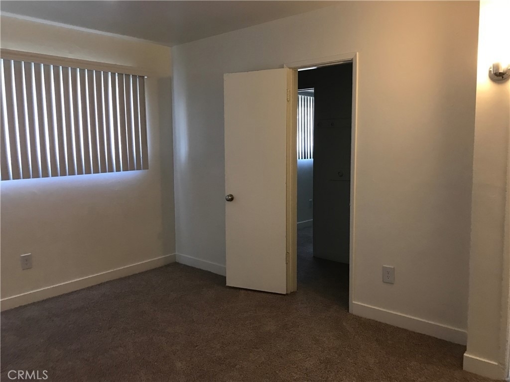12081 Marigold Avenue - Photo 14