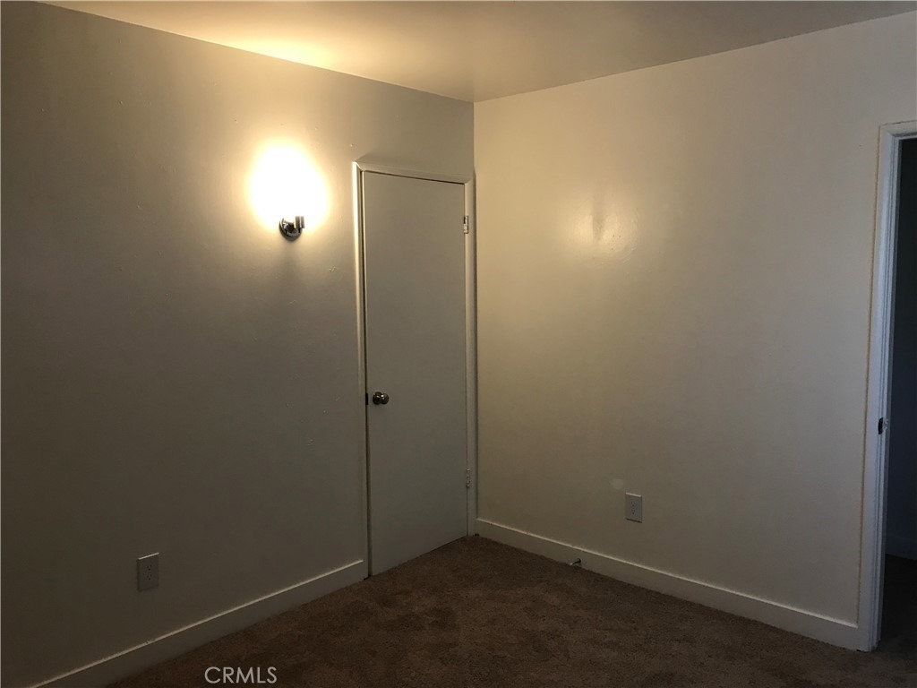 12081 Marigold Avenue - Photo 8