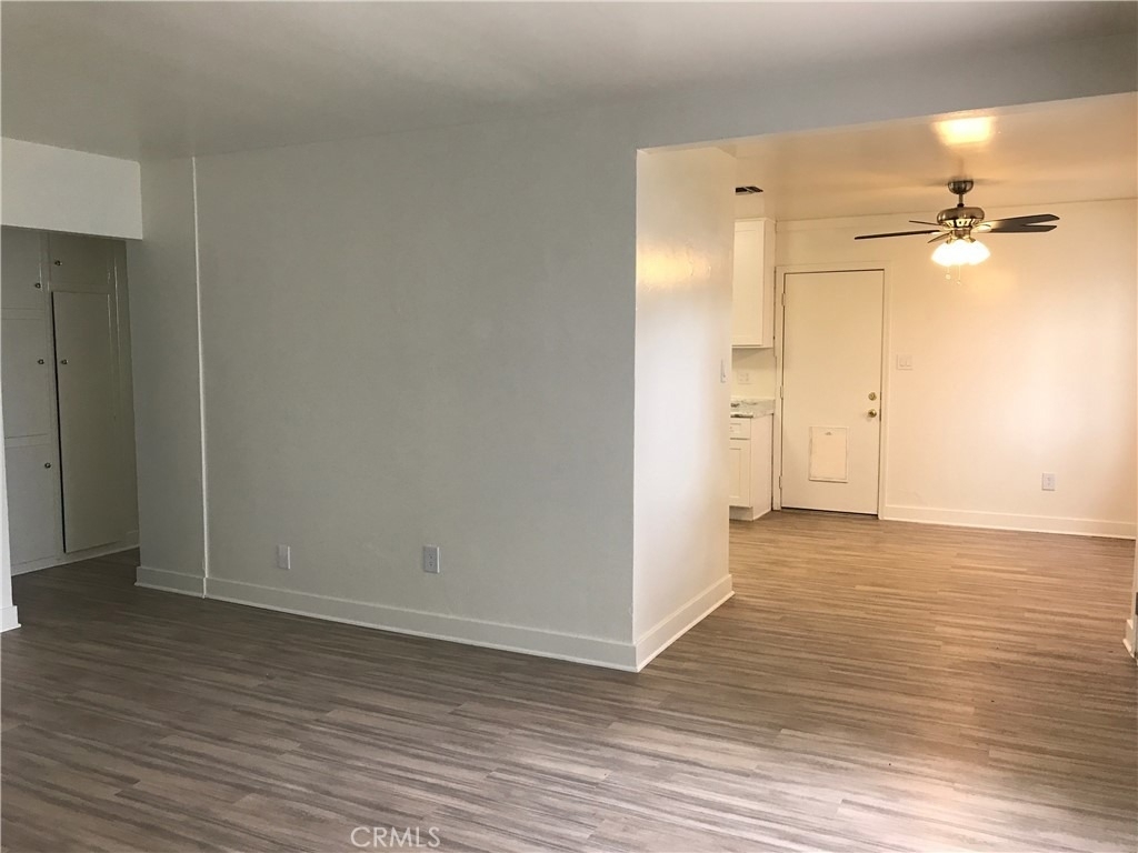 12081 Marigold Avenue - Photo 2