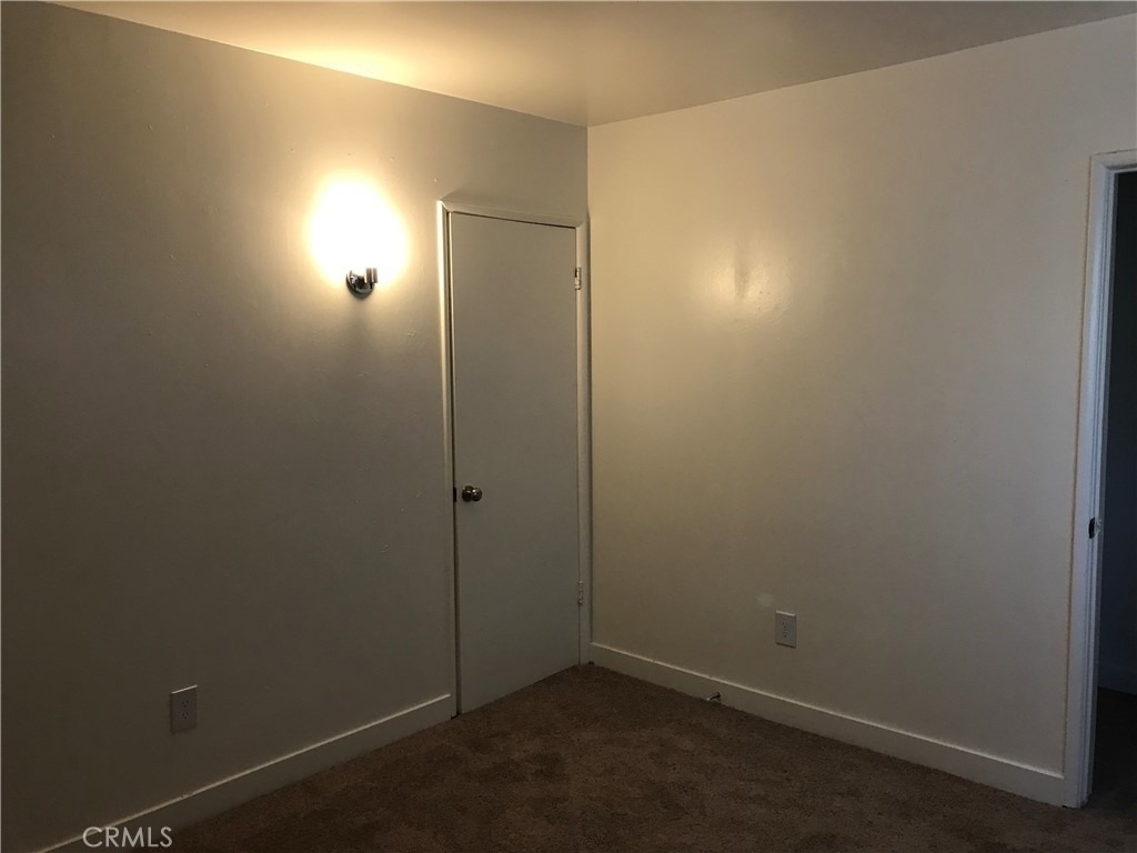 12081 Marigold Avenue - Photo 15