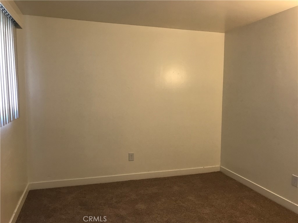 12081 Marigold Avenue - Photo 13