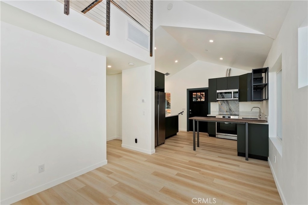 441 Oriole Drive - Photo 3